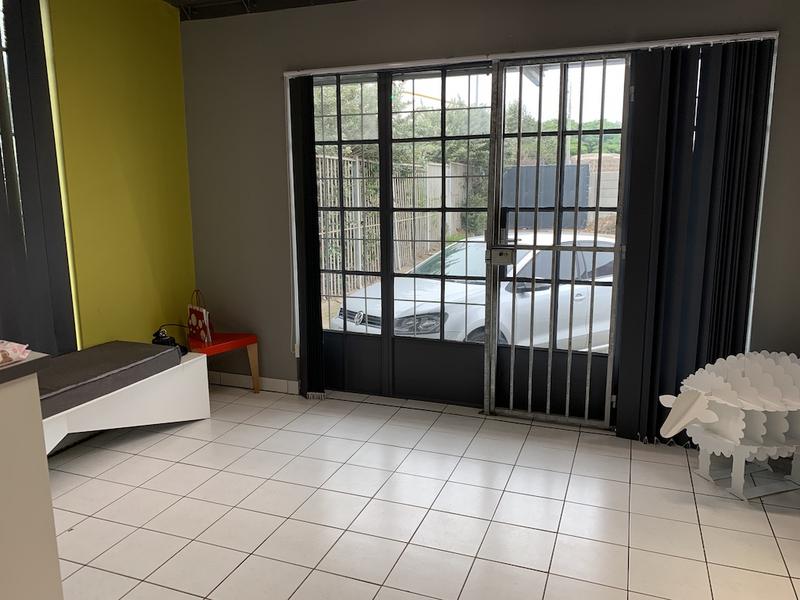 To Let Commercial Property for Rent in Paarden Eiland Western Cape
